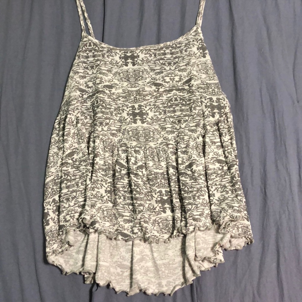 🌊 Cute UO tank never worn🌊